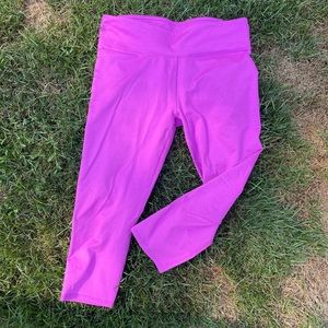 Fabletics capri leggings